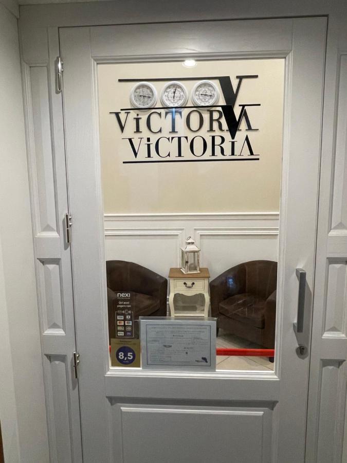 Victoria Hotel B&B Неаполь Экстерьер фото