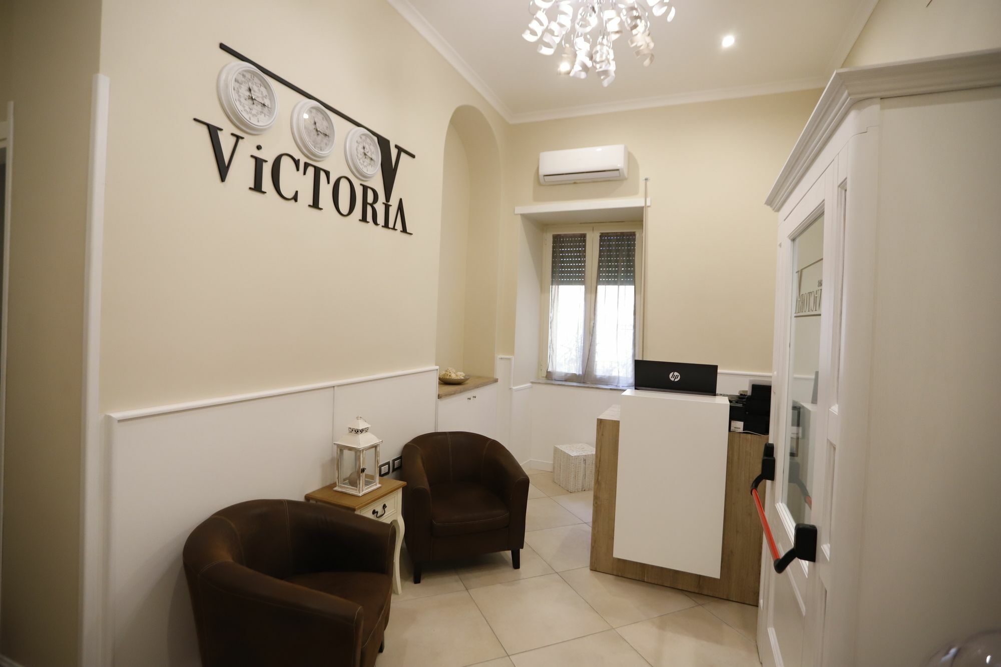 Victoria Hotel B&B Неаполь Экстерьер фото